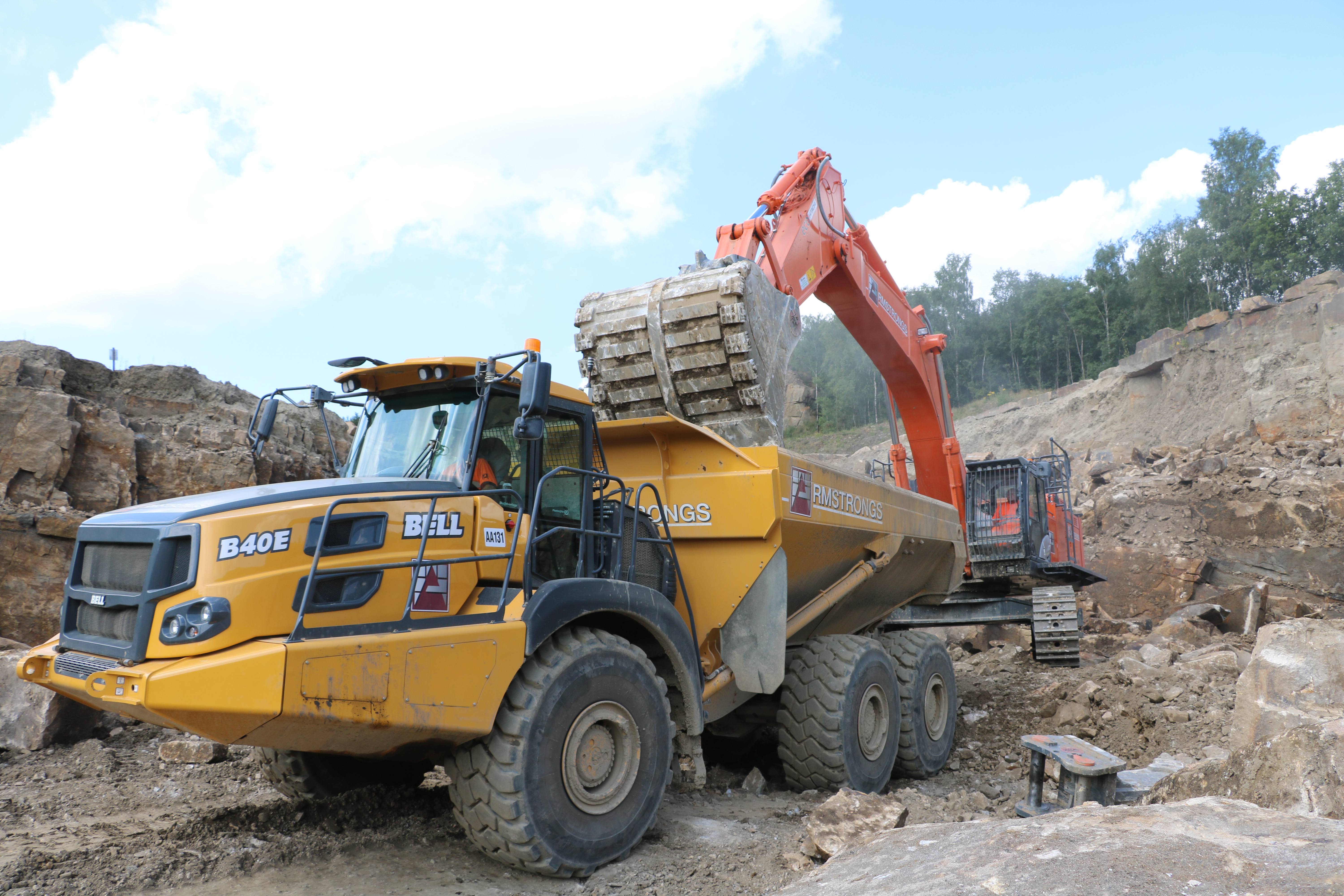 Loading aggregate into transporter